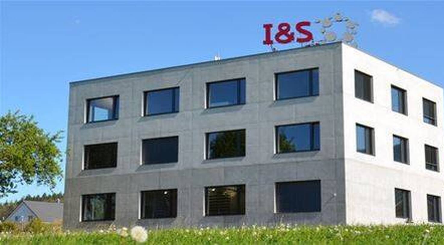 CONSTRUCTION D'UN BÂTIMENT ADMINISTRATIF - ROSSEMAISON